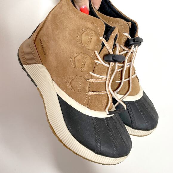 Sorel Out N About Kids Waterproof Classic Duck Boots Brown Sz 3 Gorpcore Granola - Picture 1 of 6